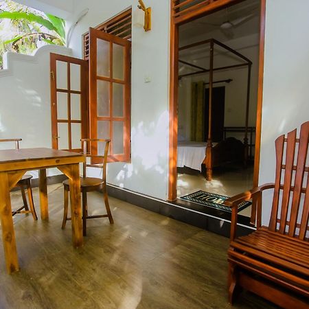 Little Angels Bed & Breakfast Mirissa Dış mekan fotoğraf