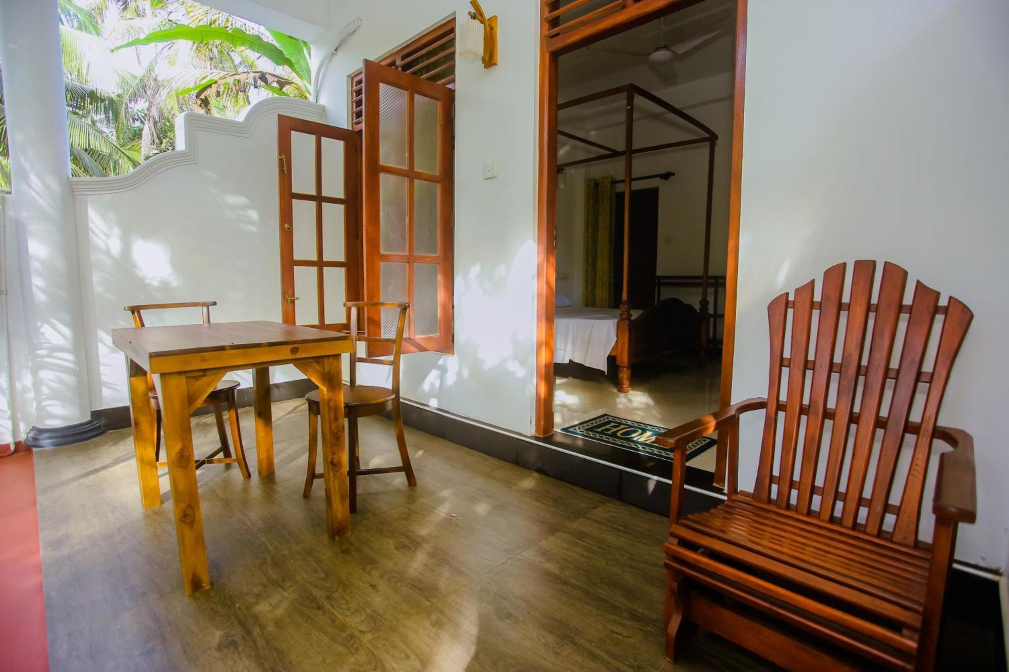 Little Angels Bed & Breakfast Mirissa Dış mekan fotoğraf
