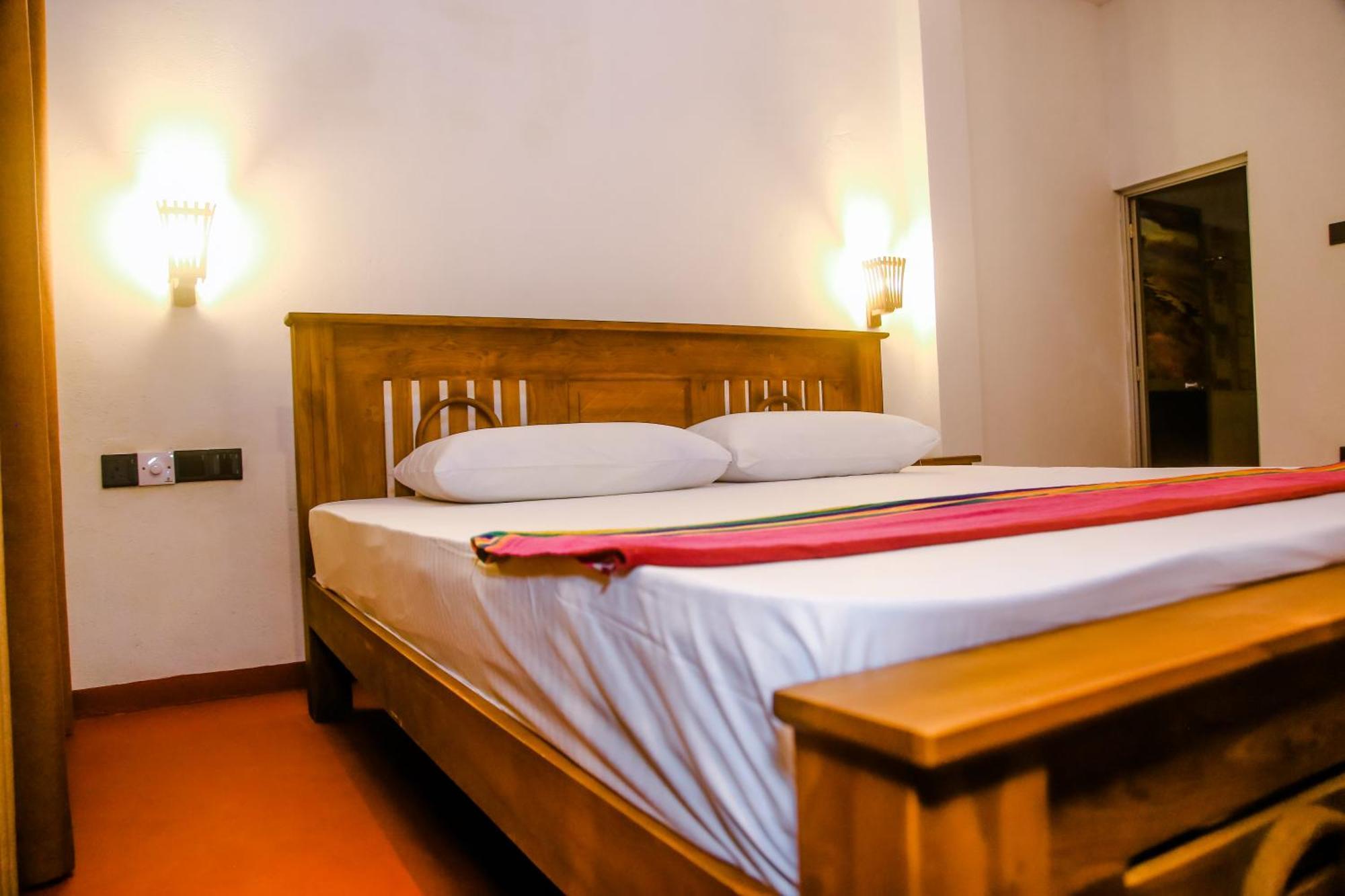 Little Angels Bed & Breakfast Mirissa Dış mekan fotoğraf