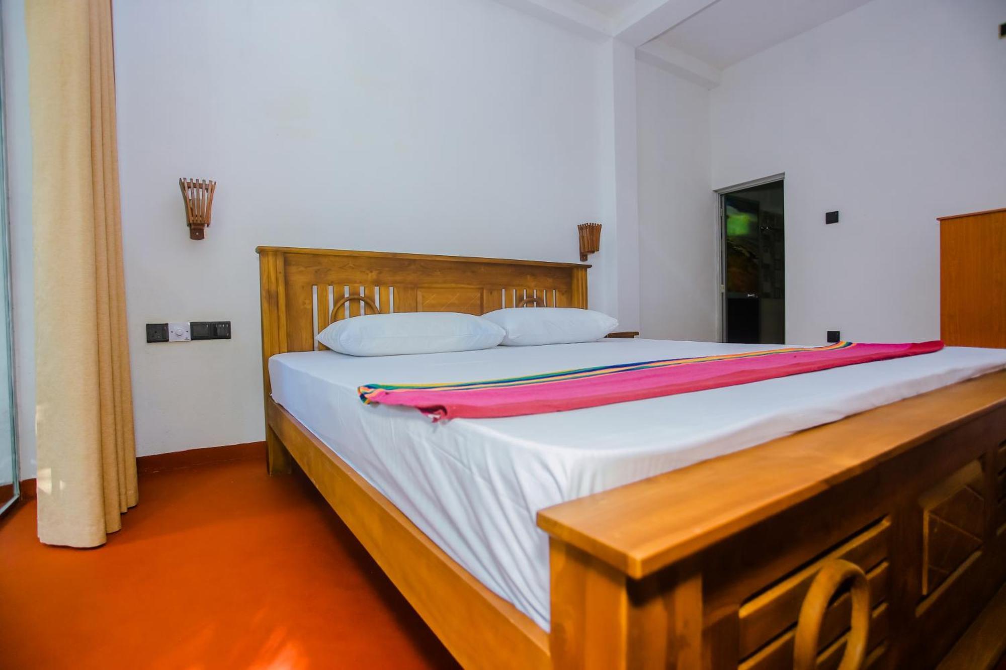 Little Angels Bed & Breakfast Mirissa Dış mekan fotoğraf