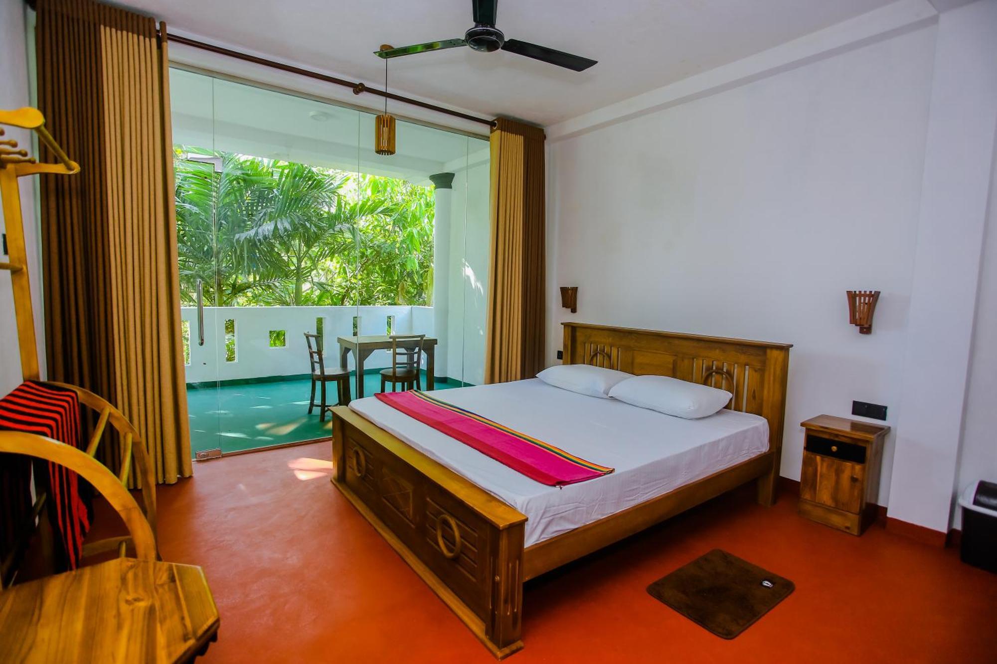 Little Angels Bed & Breakfast Mirissa Dış mekan fotoğraf