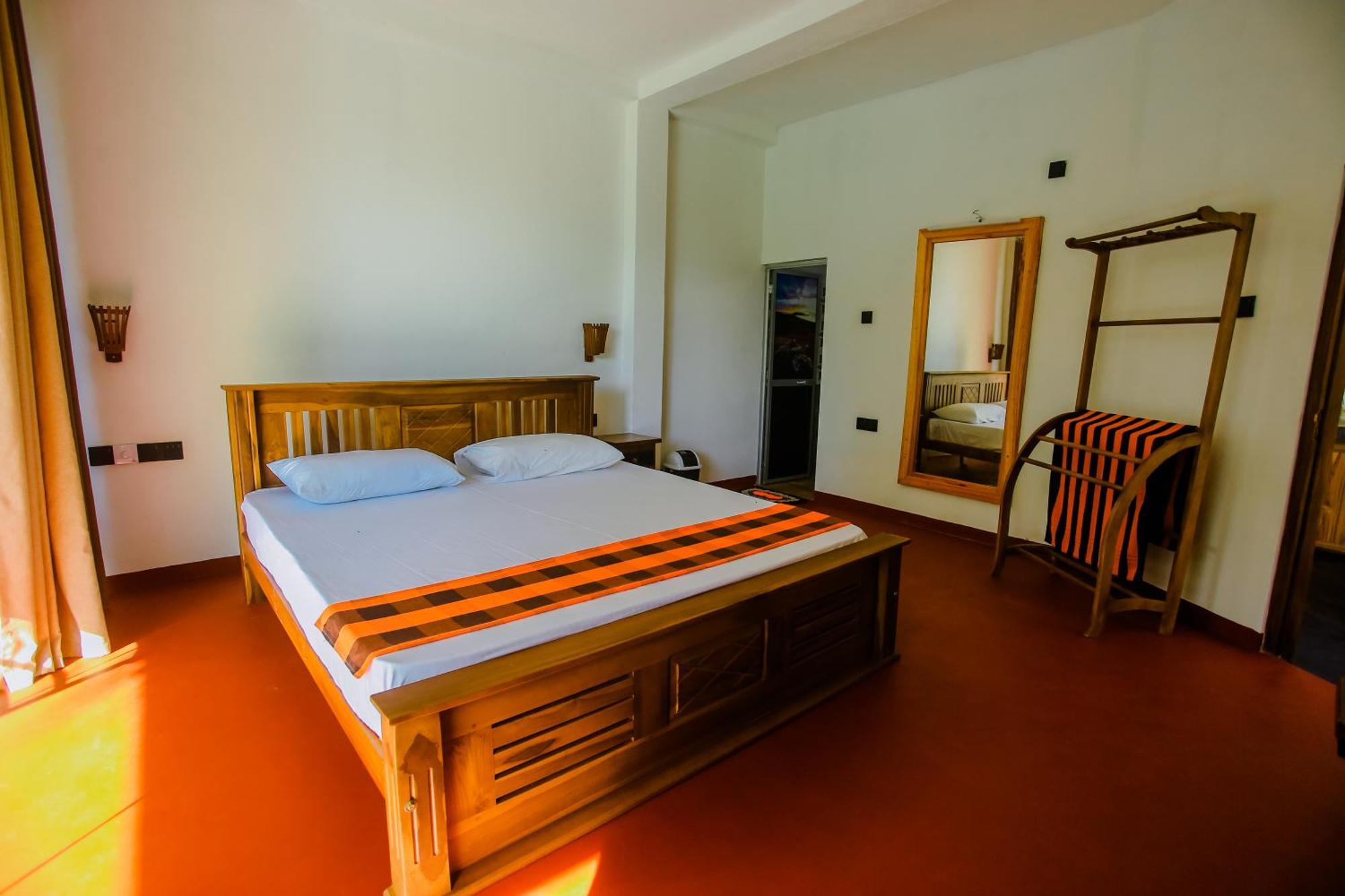 Little Angels Bed & Breakfast Mirissa Dış mekan fotoğraf